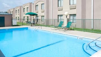 Außenpool (je nach Saison geöffnet)