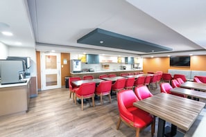 Petit déjeuner buffet compris tous les jours