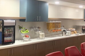 Free daily buffet breakfast