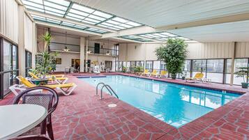 Indendørs pool