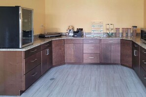 Free daily buffet breakfast