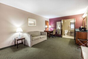 Suite, 1 King Bed, Non Smoking | Blackout drapes, soundproofing, iron/ironing board, free WiFi