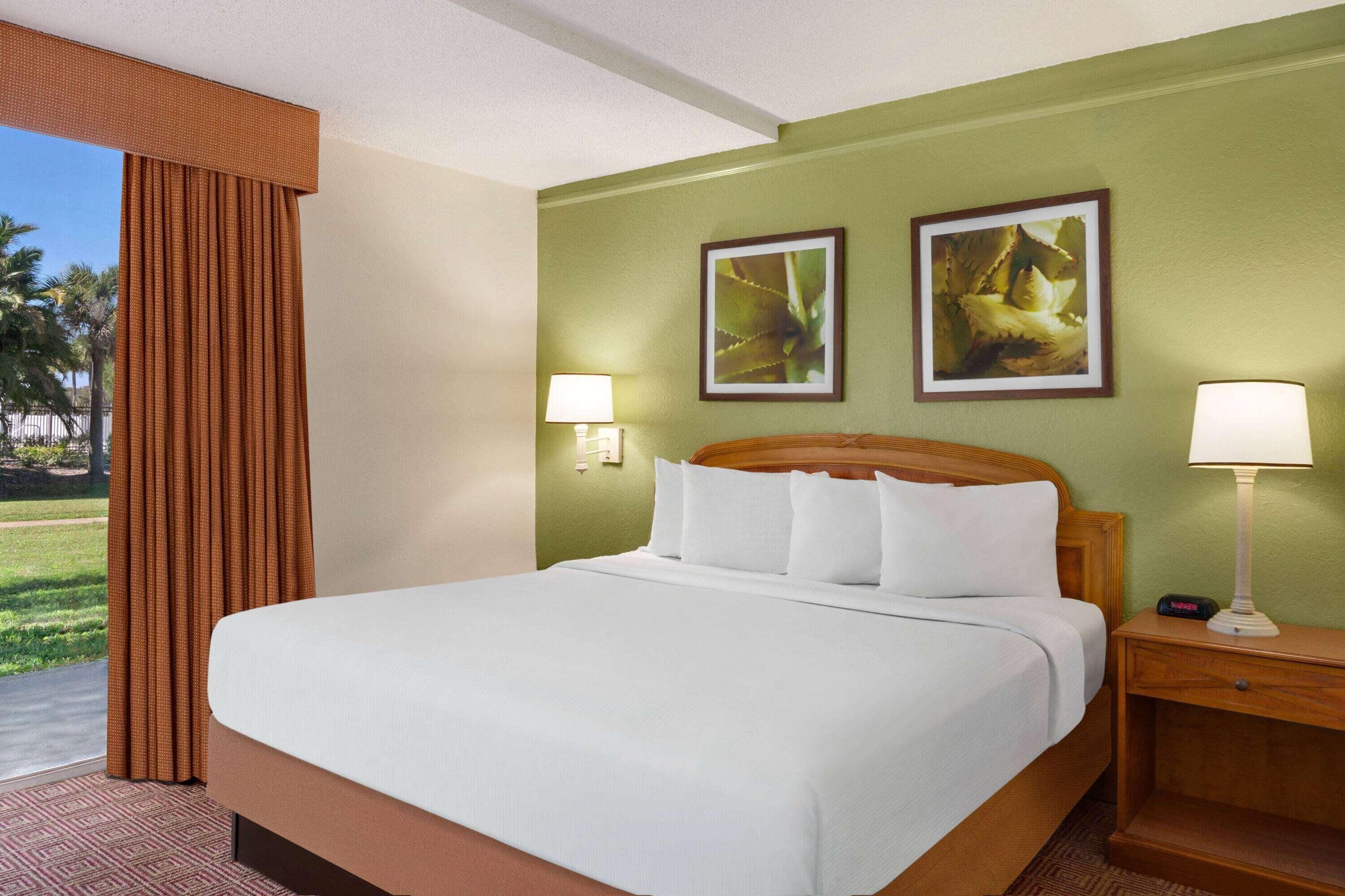Pillowtop beds, desk, laptop workspace, blackout drapes