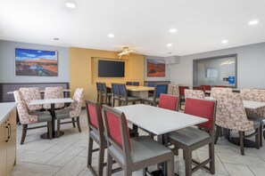 Sarapan bungkus setiap hari dengan fi 