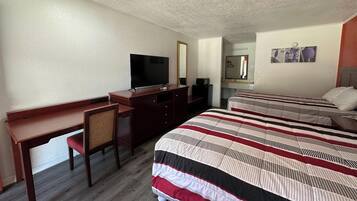 Decoración personalizada, muebles diferentes y escritorio