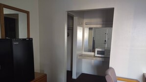 Unclassified image, 5 of 8, button - Travel Inn Perrysburg (Perrysburg)