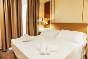 1 bedroom, in-room safe, desk, blackout drapes