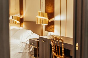 1 bedroom, in-room safe, desk, blackout drapes