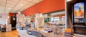 Brit Hotel Les Evens