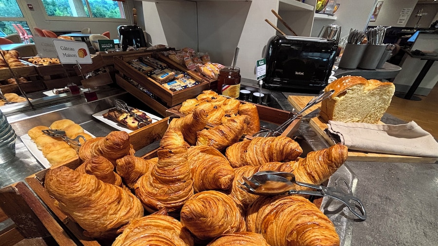 Brit Hotel Les Evens