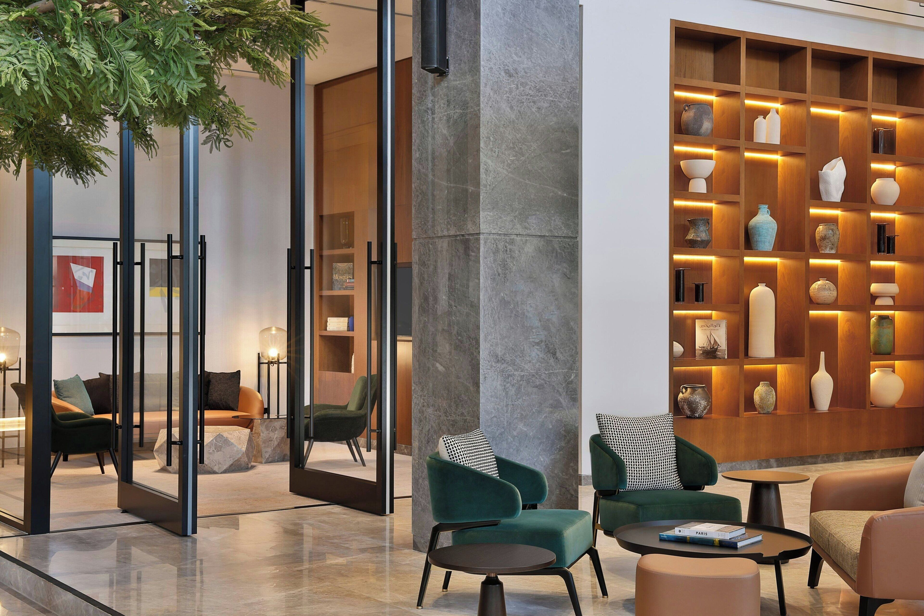 Lobby lounge