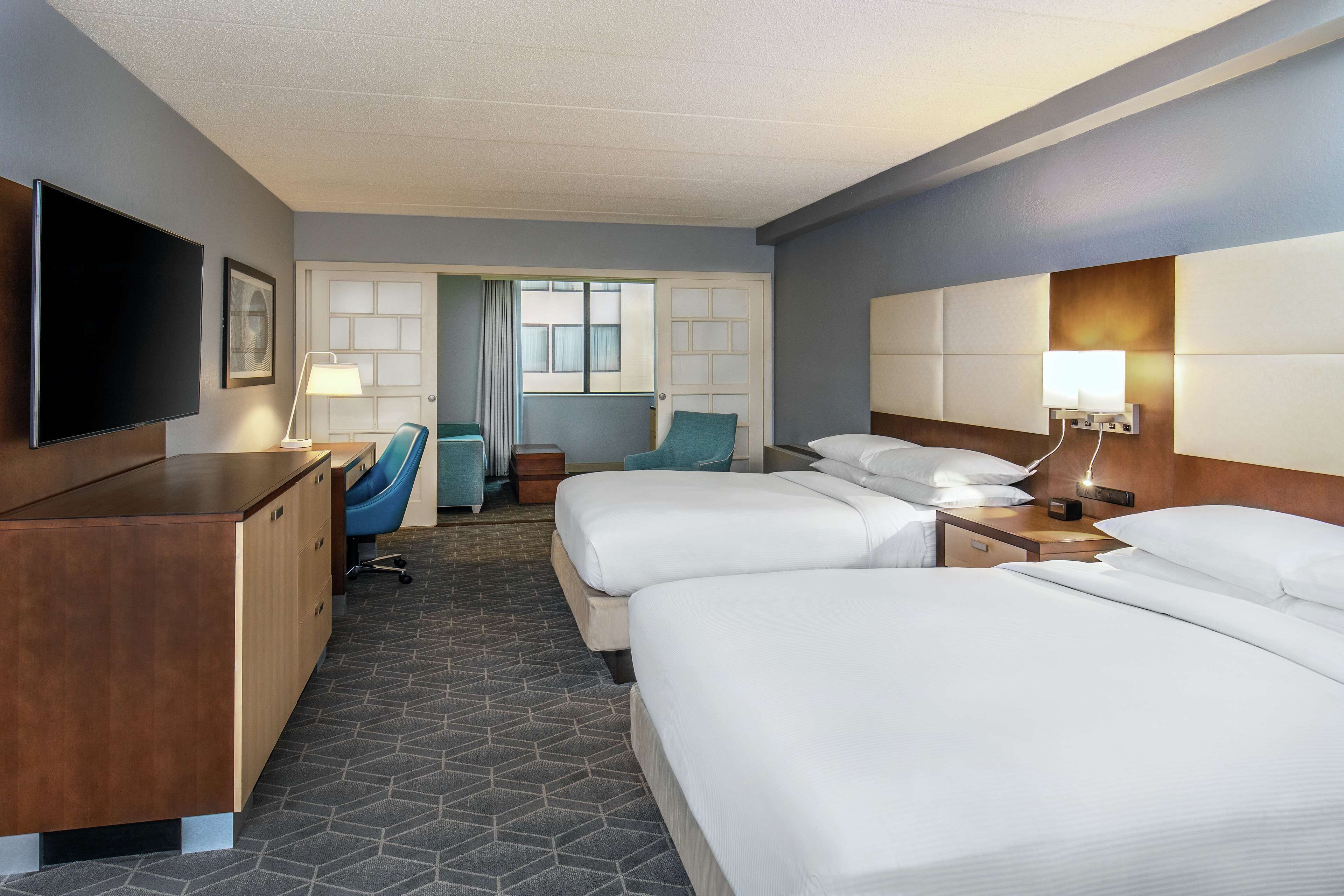 junior suite (2 dbl beds/1 sofabed) | premium bedding, in-room safe, desk, laptop workspace