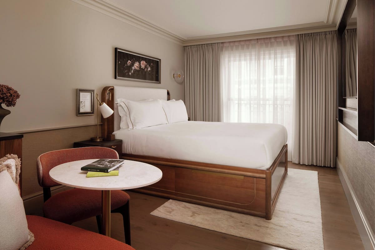 Zimmer, 1 King-Bett | Bettwäsche aus ägyptischer Baumwolle, hochwertige Bettwaren