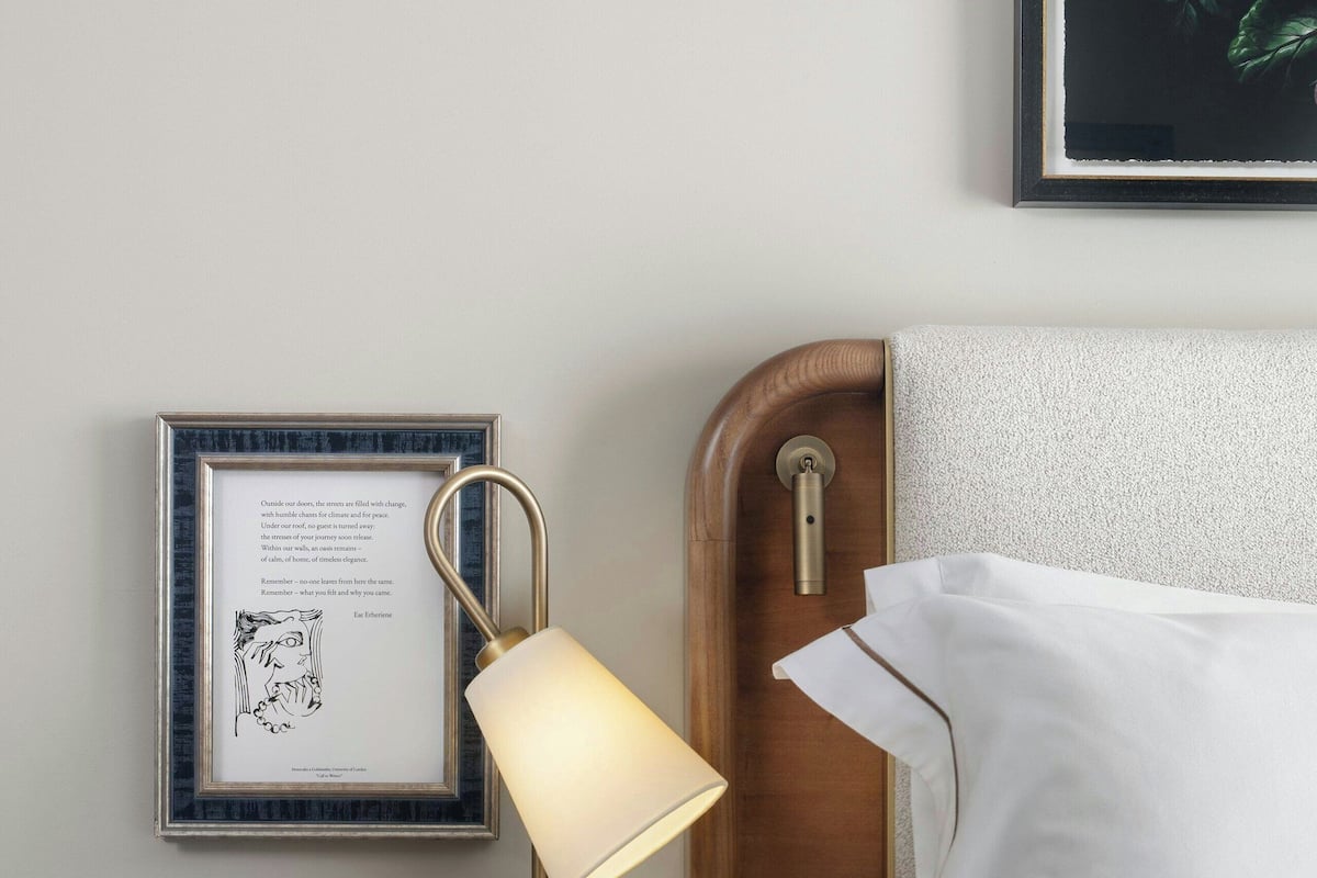 Egyptian cotton sheets, premium bedding, Select Comfort beds, minibar
