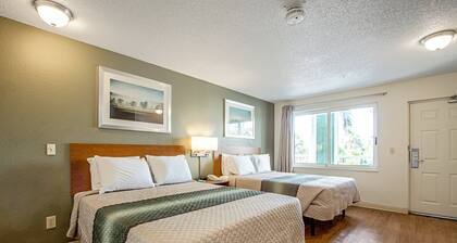 HomeTowne Studios by Red Roof Denver - Lakewood West