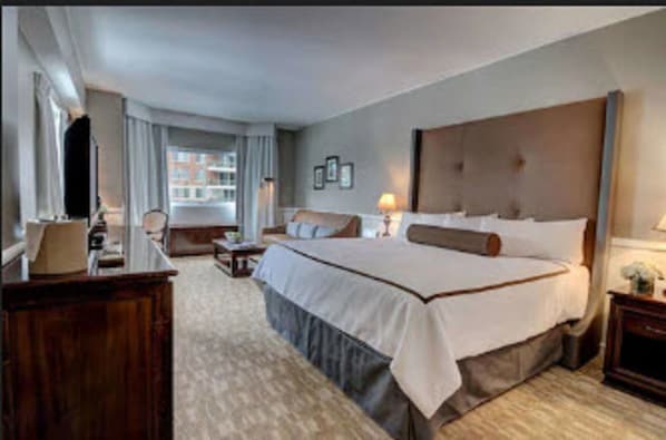 Deluxe Room, 1 King Bed