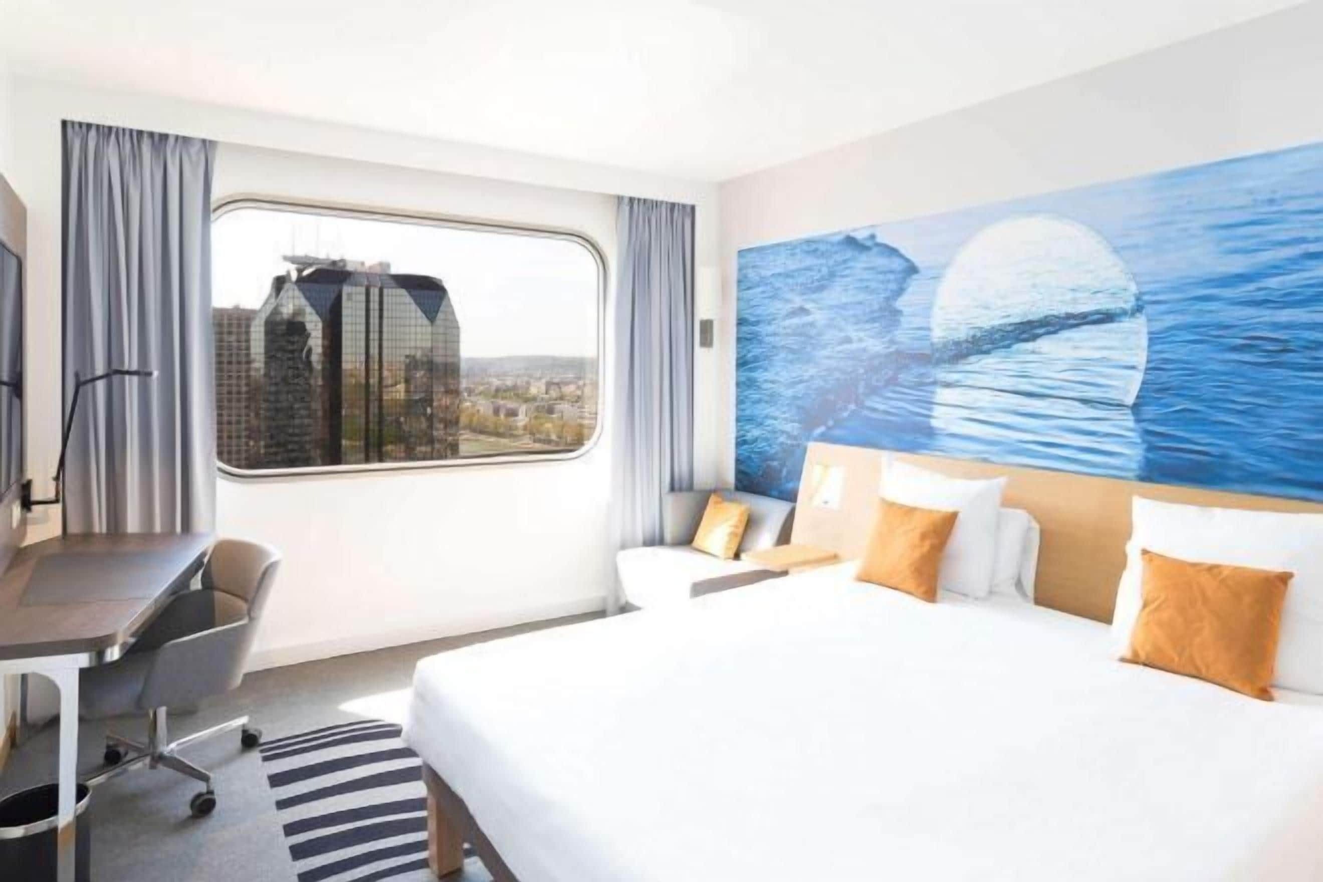 Premium bedding, pillowtop beds, minibar, in-room safe