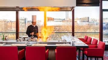 2 restaurants, breakfast, lunch, dinner served; French cuisine