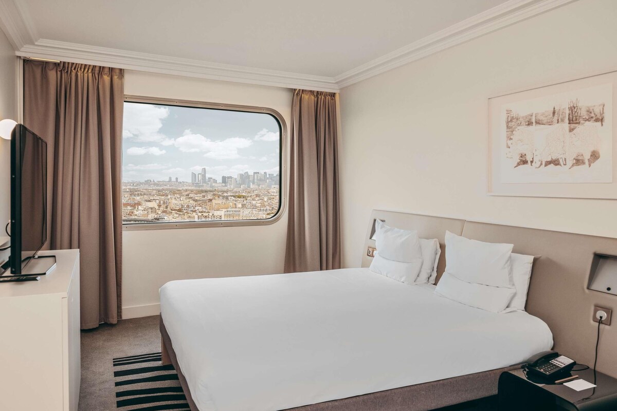 Suite ejecutiva, 1 cama de matrimonio | Ropa de cama de alta calidad, colchones con acolchado adicional, minibar