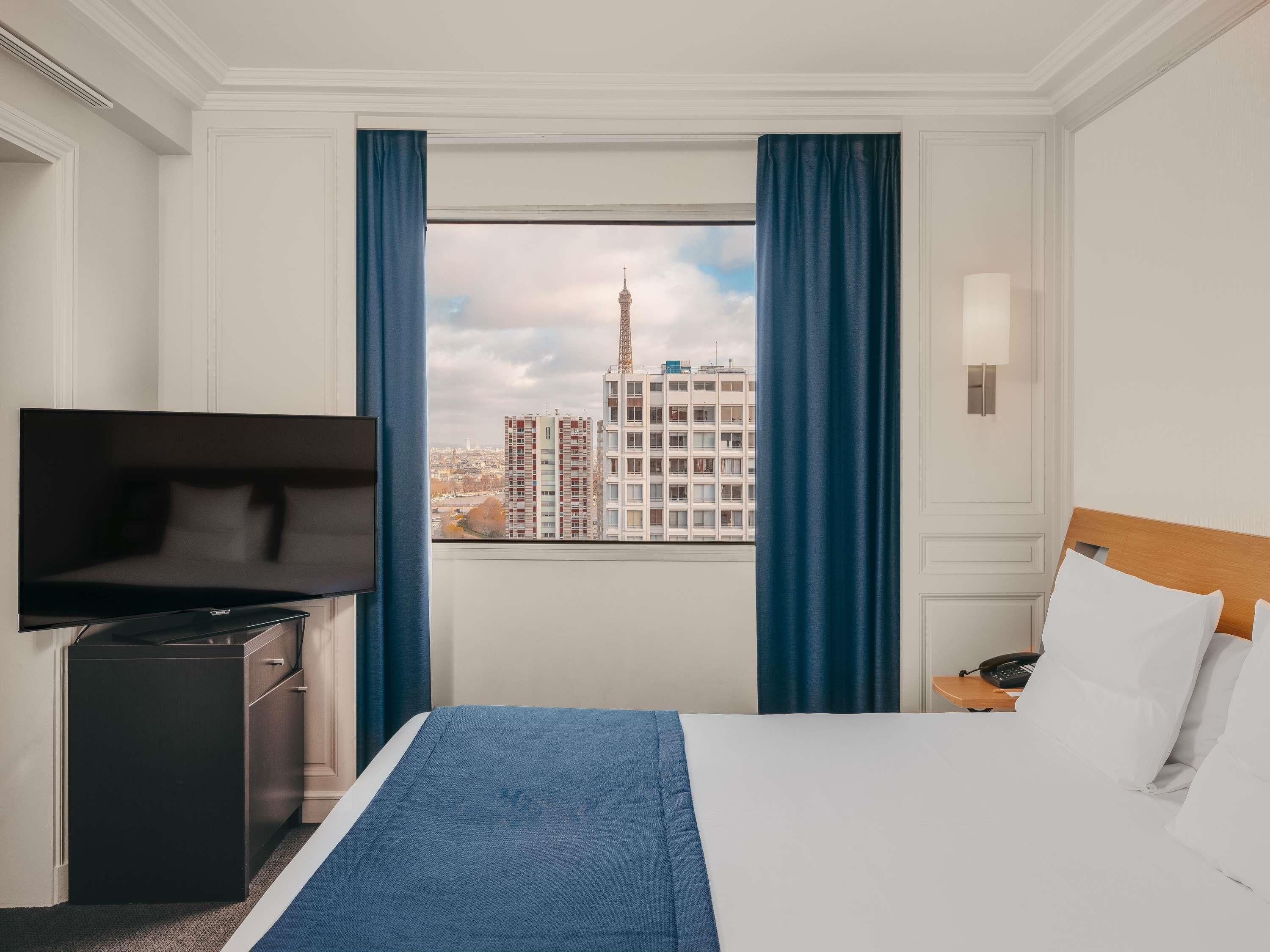 Junior Suite, 1 Double Bed with Sofa bed, City View