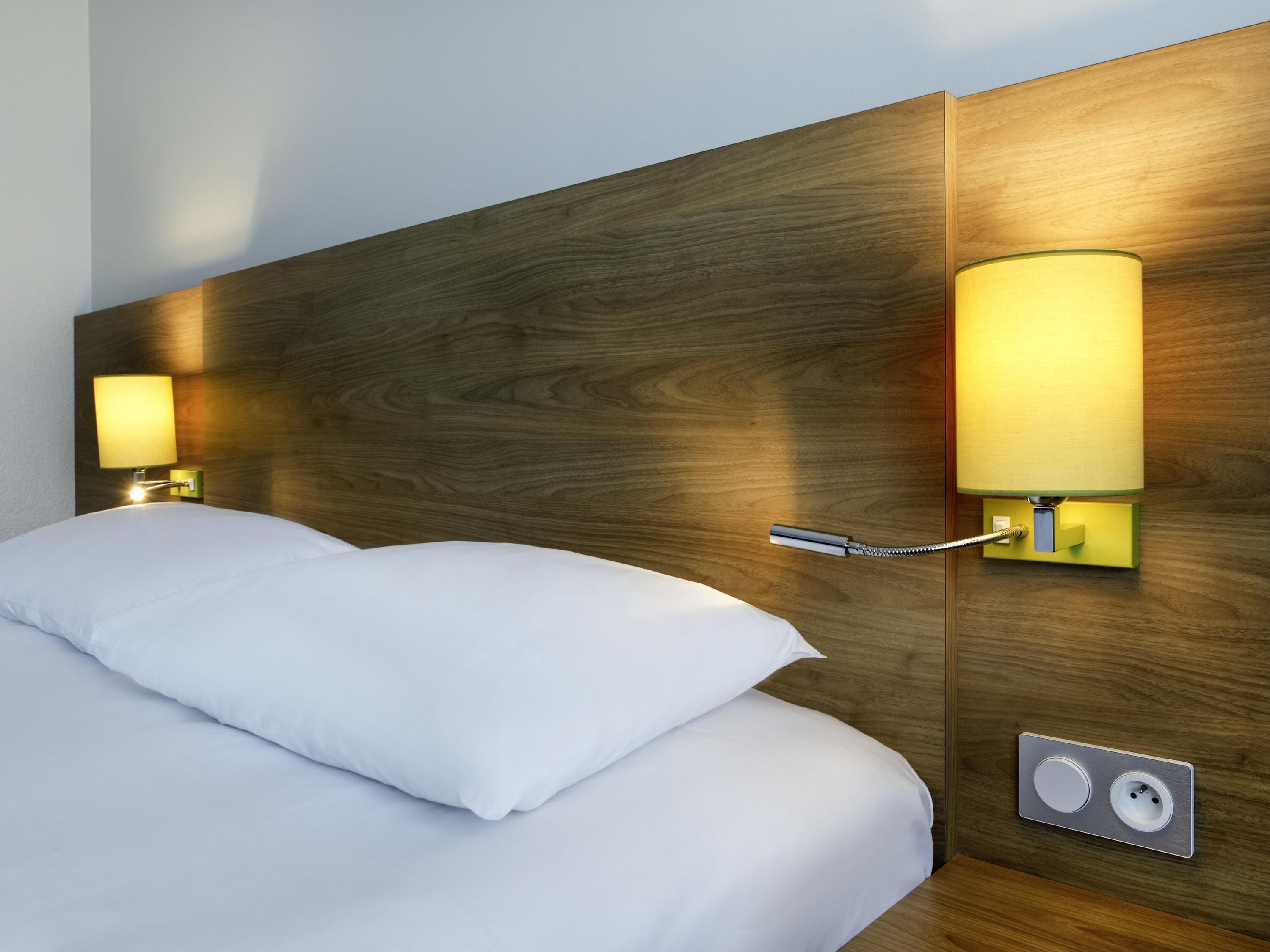 standard room, 1 double bed | individually furnished, desk, blackout curtains, soundproofing