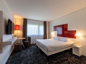 Individually furnished, desk, blackout curtains, soundproofing