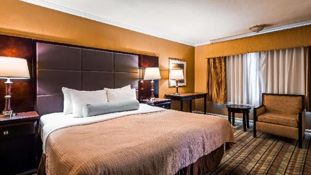 In-room safe, desk, laptop workspace, iron/ironing board