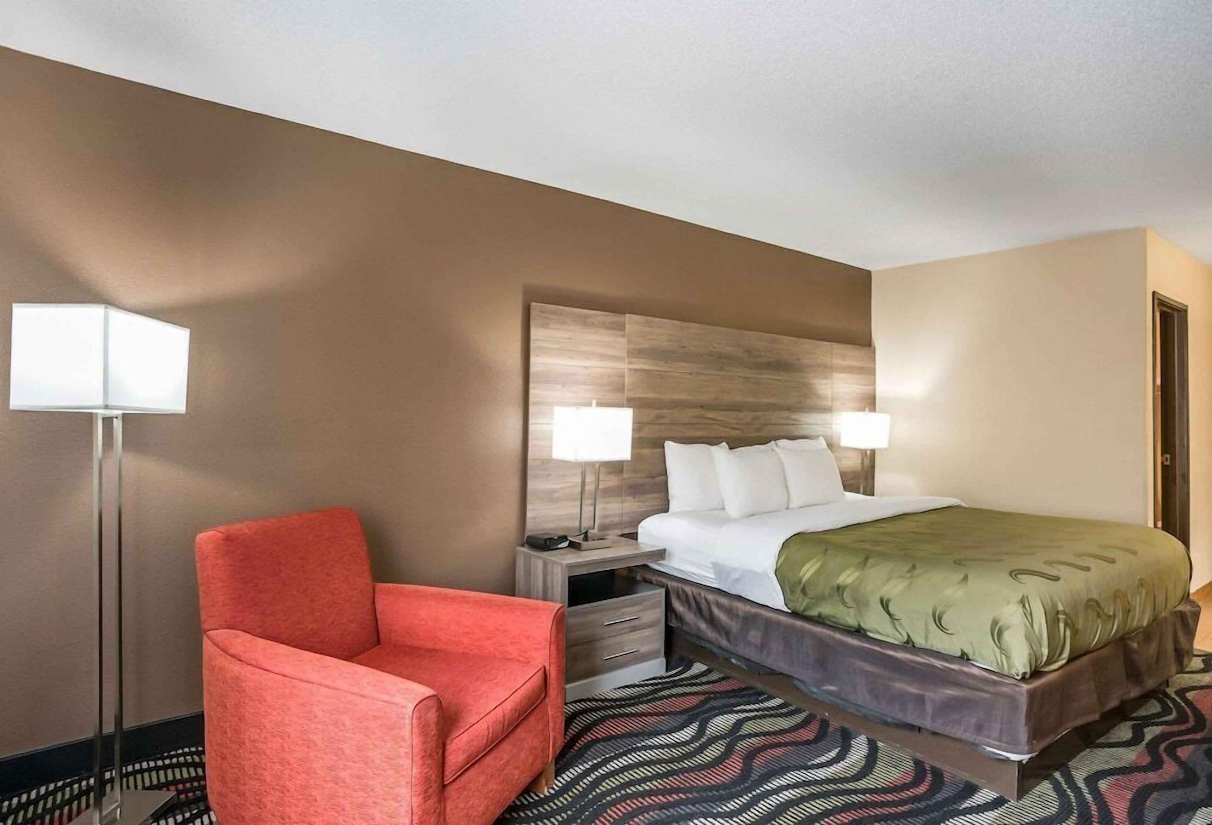 Desk, blackout drapes, iron/ironing board, free WiFi