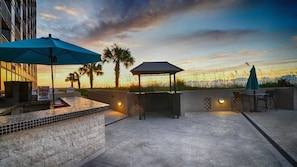 Poolside bar