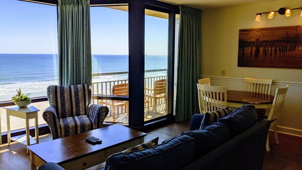 Premier Suite, 1 King Bed with Sofa bed | Individually decorated, individually furnished, iron/ironing board