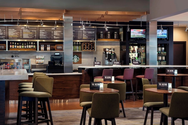 Tilauksen mukaan valmistettu aamiainen maksusta