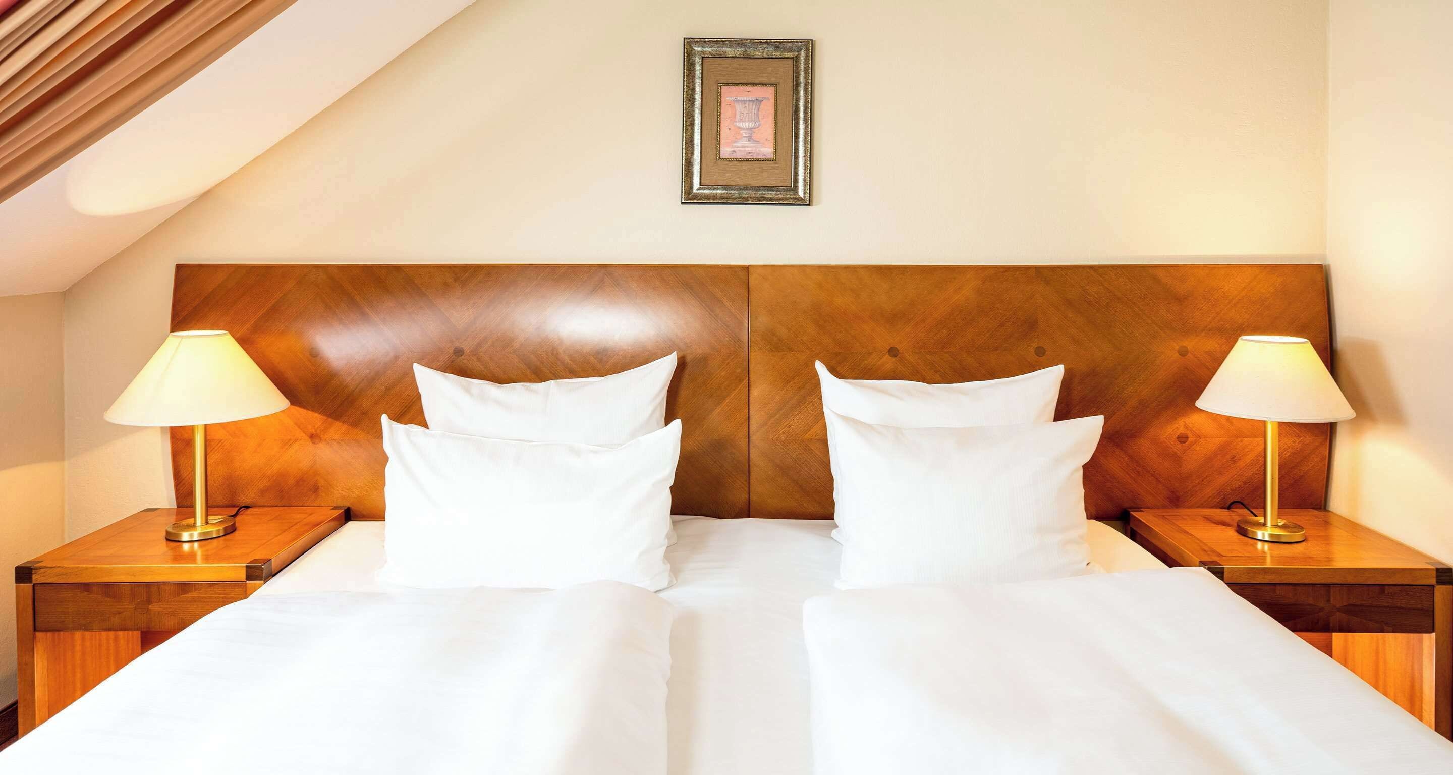 junior suite, 1 double bed (cozy sitting corner) | 1 bedroom, premium bedding, in-room safe, desk