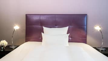 Premium bedding, in-room safe, desk, laptop workspace