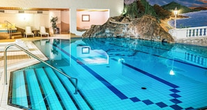 Piscine intérieure
