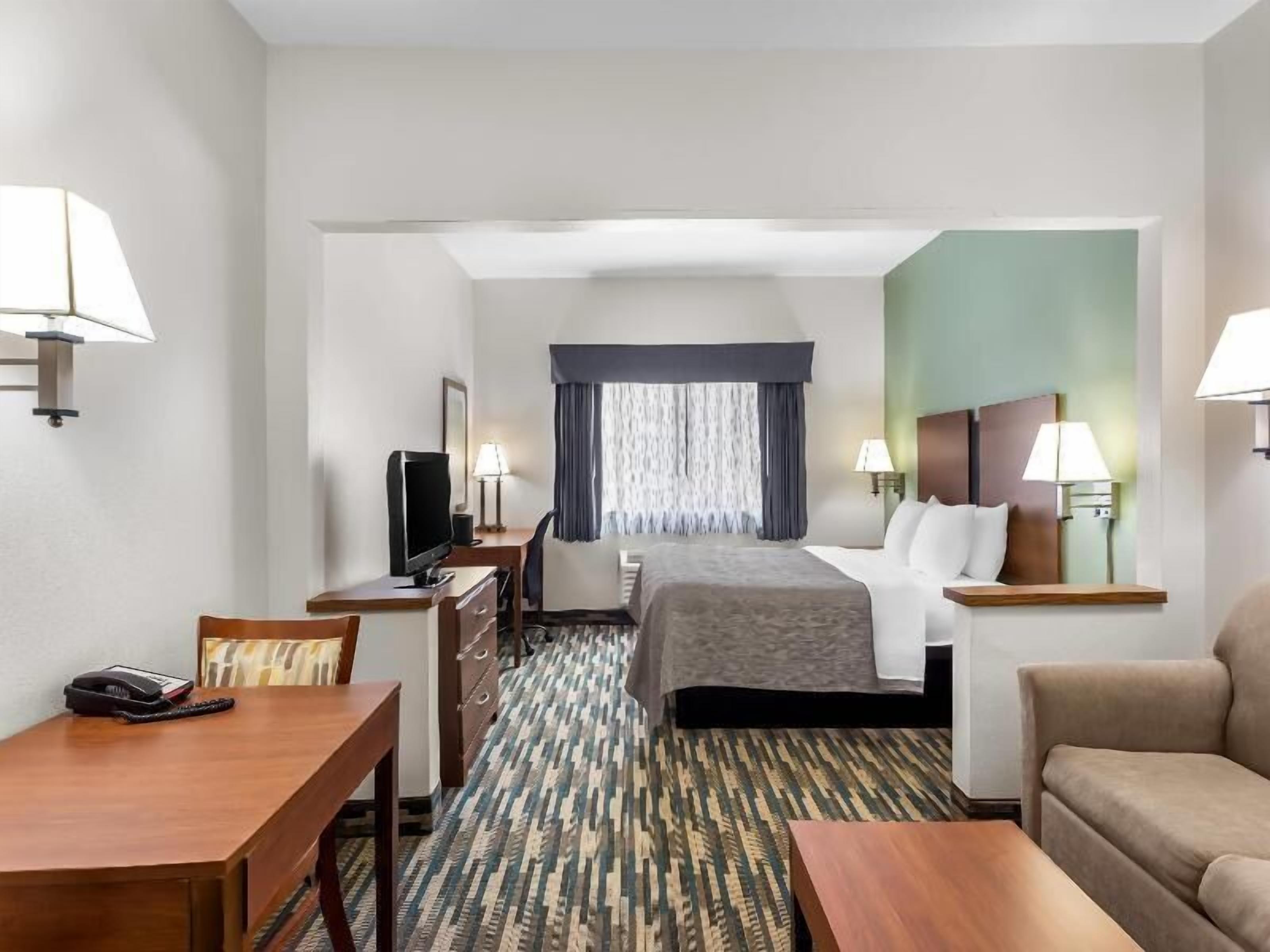 Individually furnished, iron/ironing board, free WiFi, bed sheets