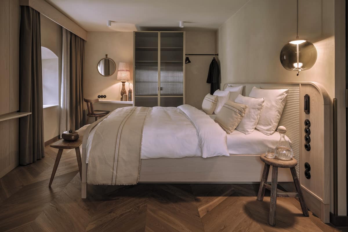 Superior Suite | 1 bedroom, premium bedding, minibar, in-room safe