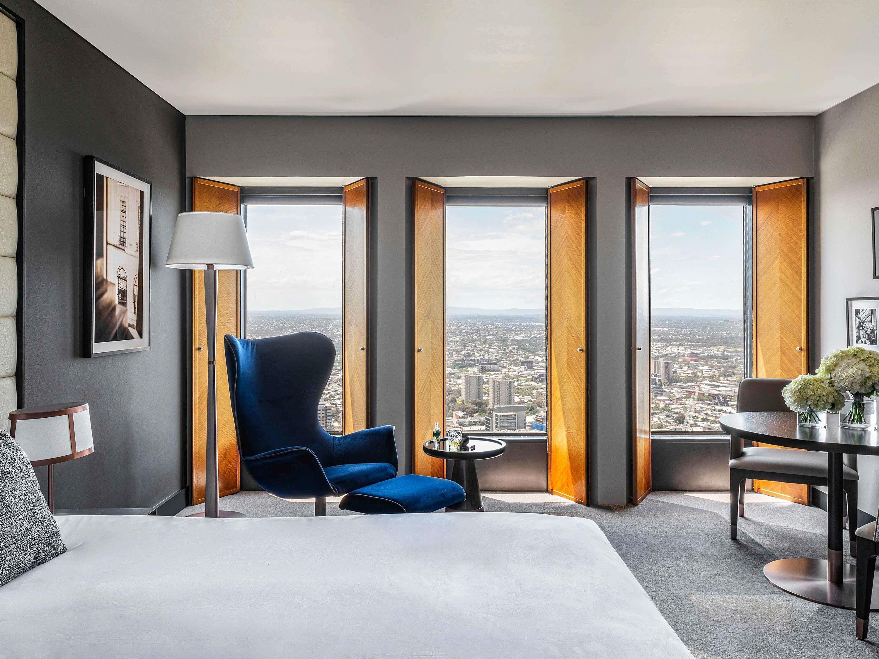 Superior Room, 1 King Bed, City View