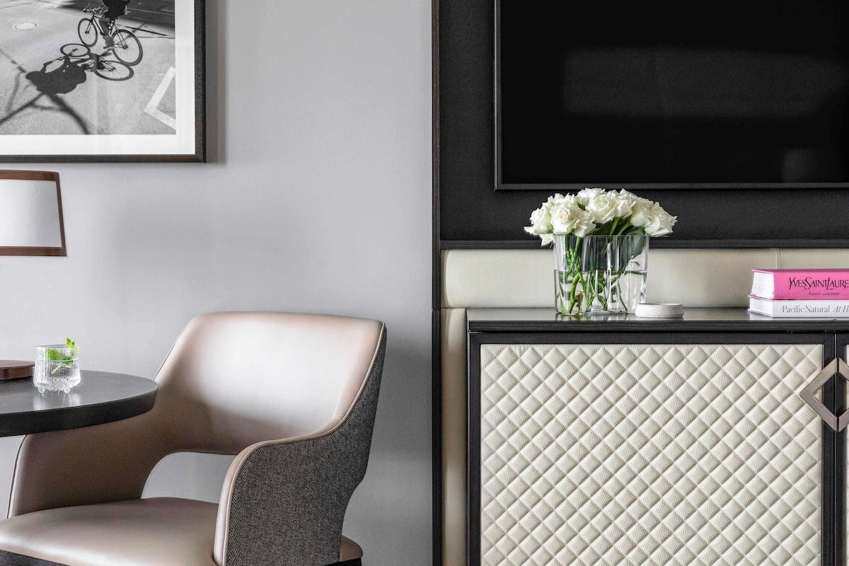 1 bedroom, premium bedding, pillow-top beds, minibar