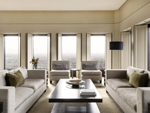 套房, 多张床 | 1 多间卧室、高档床上用品、加厚床垫、迷你吧