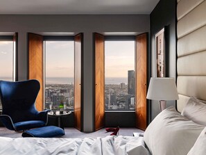 Premium bedding, pillow-top beds, minibar, in-room safe