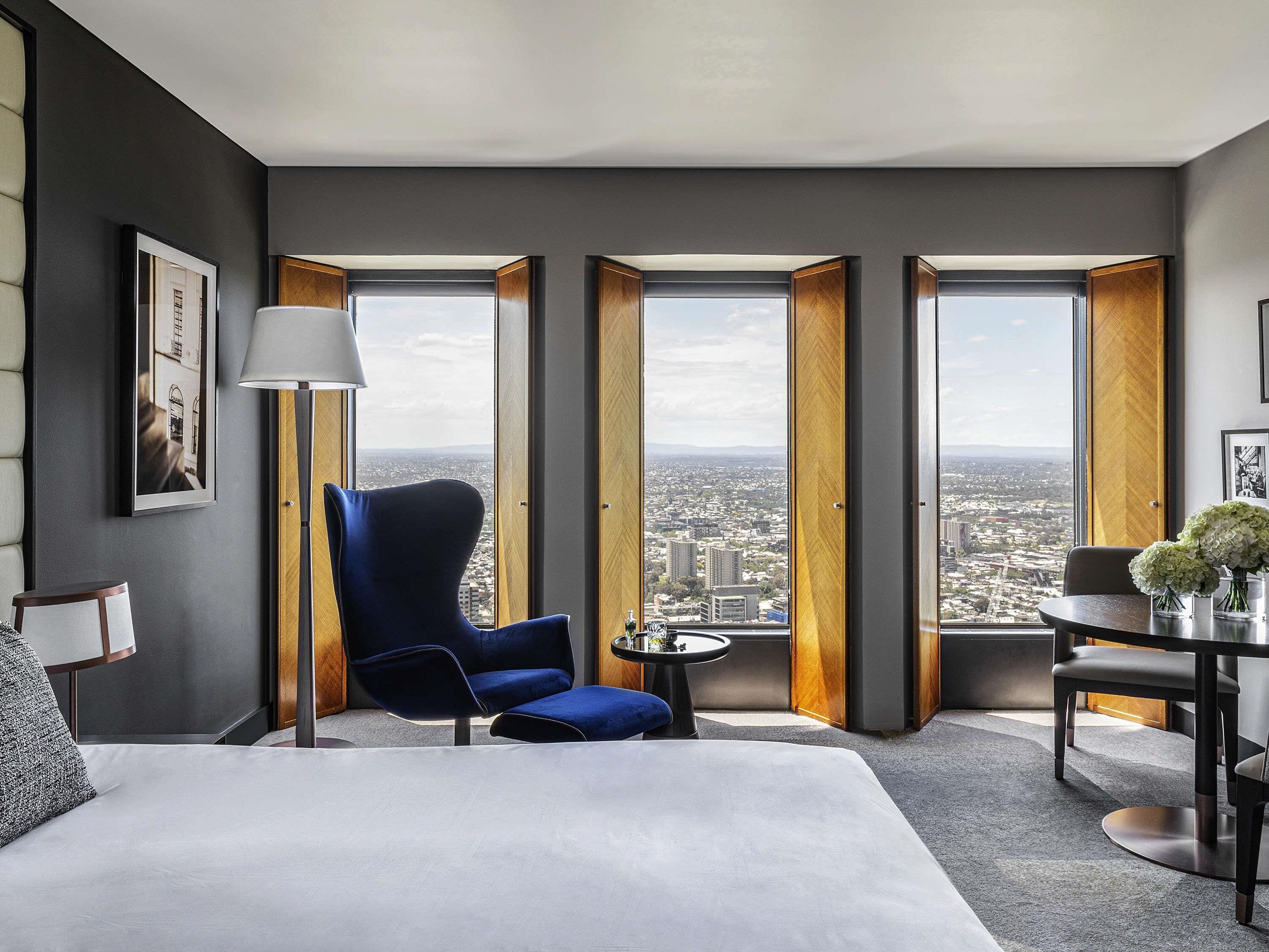 Superior Room, 1 King Bed, City View