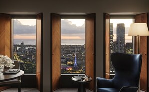 Premium bedding, pillow-top beds, minibar, in-room safe