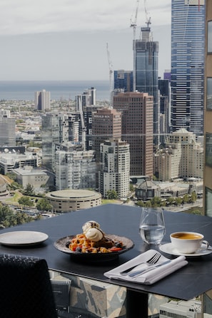 Breakfast, lunch, dinner served; Modern European cuisine