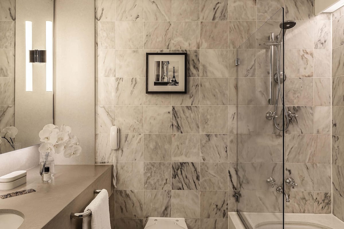 1 bedroom, premium bedding, pillowtop beds, minibar