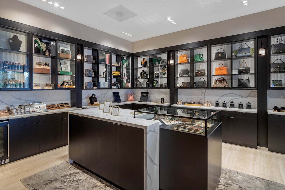 Omni Houston Hotel by null