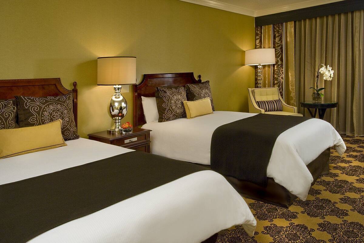 Premium bedding, pillowtop beds, in-room safe, desk