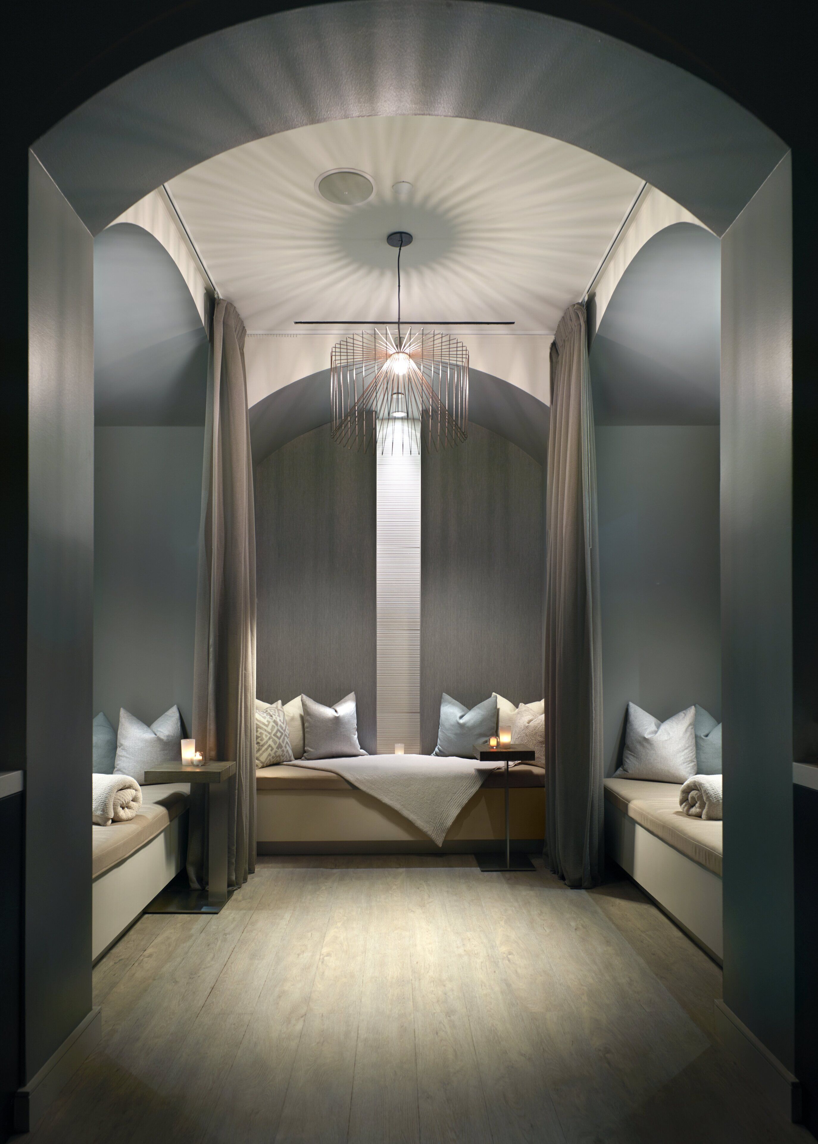 Couples treatment rooms, sauna, hot tub, body treatments, hydrotherapy