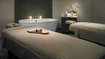 Behandlungsräume für Paare, Sauna, Whirlpool, Körperbehandlungen