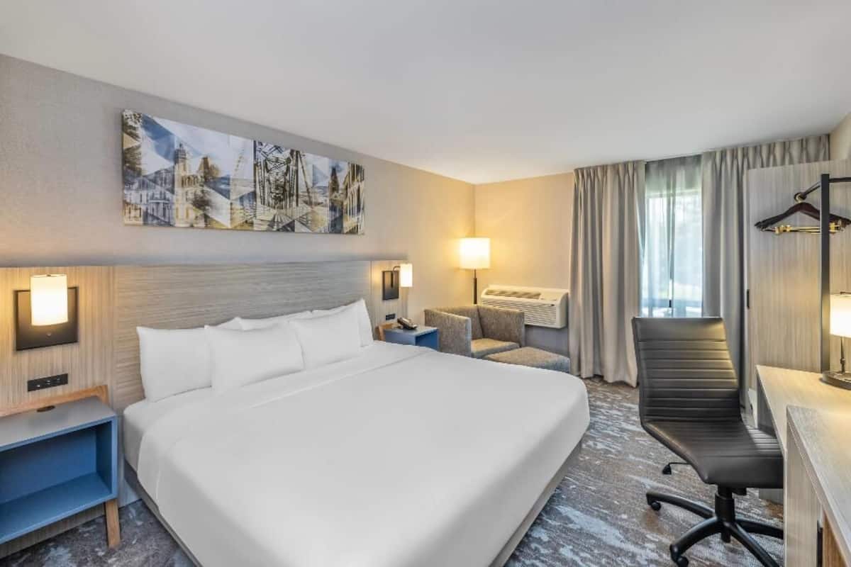 Premium bedding, pillowtop beds, desk, blackout drapes