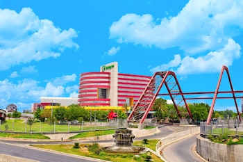 Holiday Inn Monterrey - Parque Fundidora by IHG